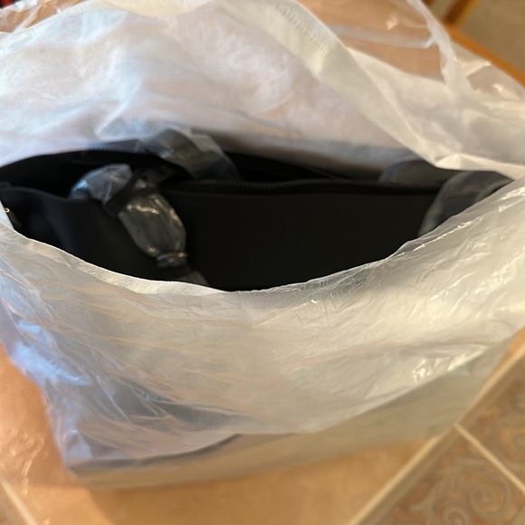 NWT Vegan Leather Shoulder Bag - Picture 2 of 12